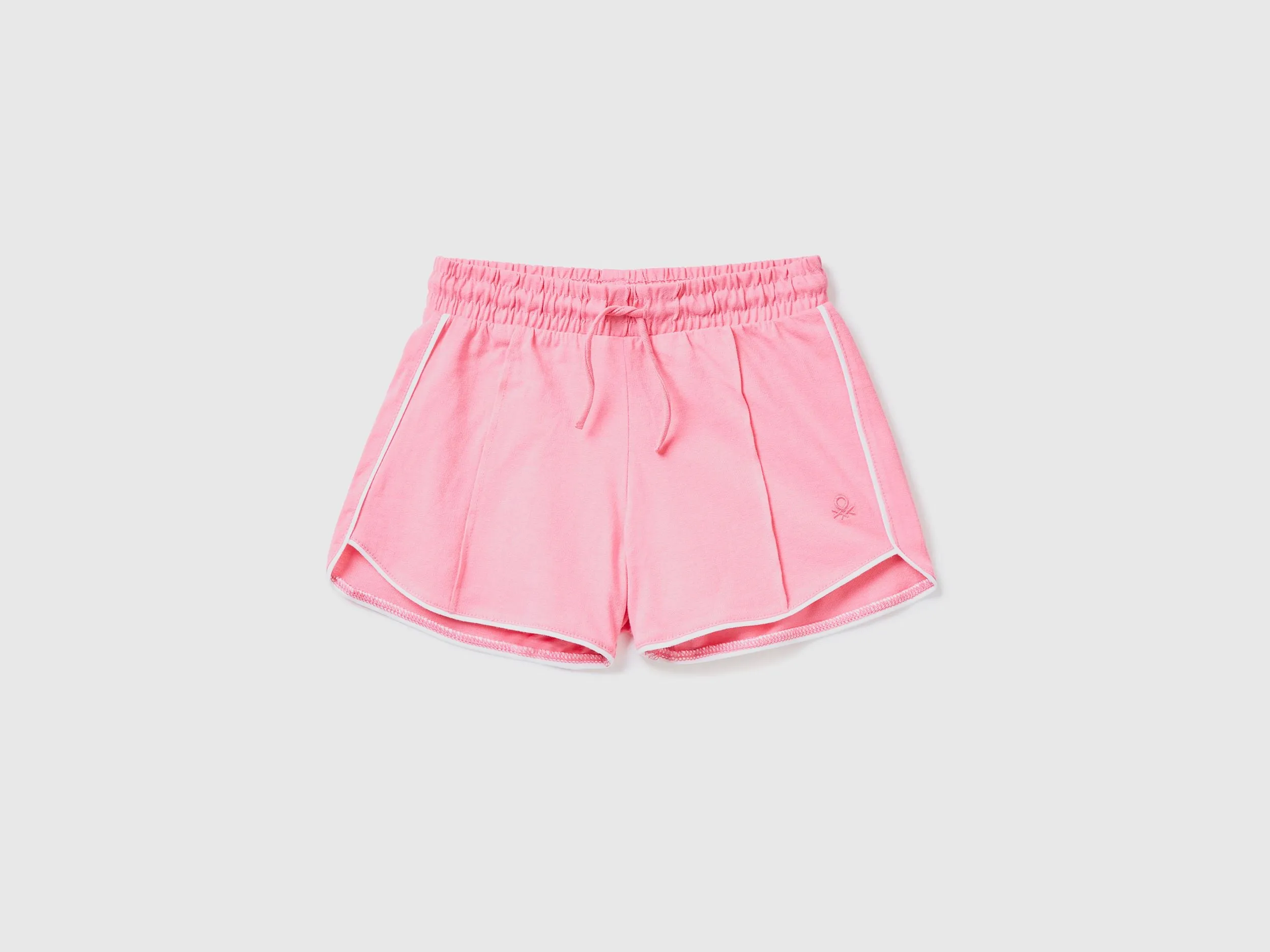 100% cotton shorts with drawstring