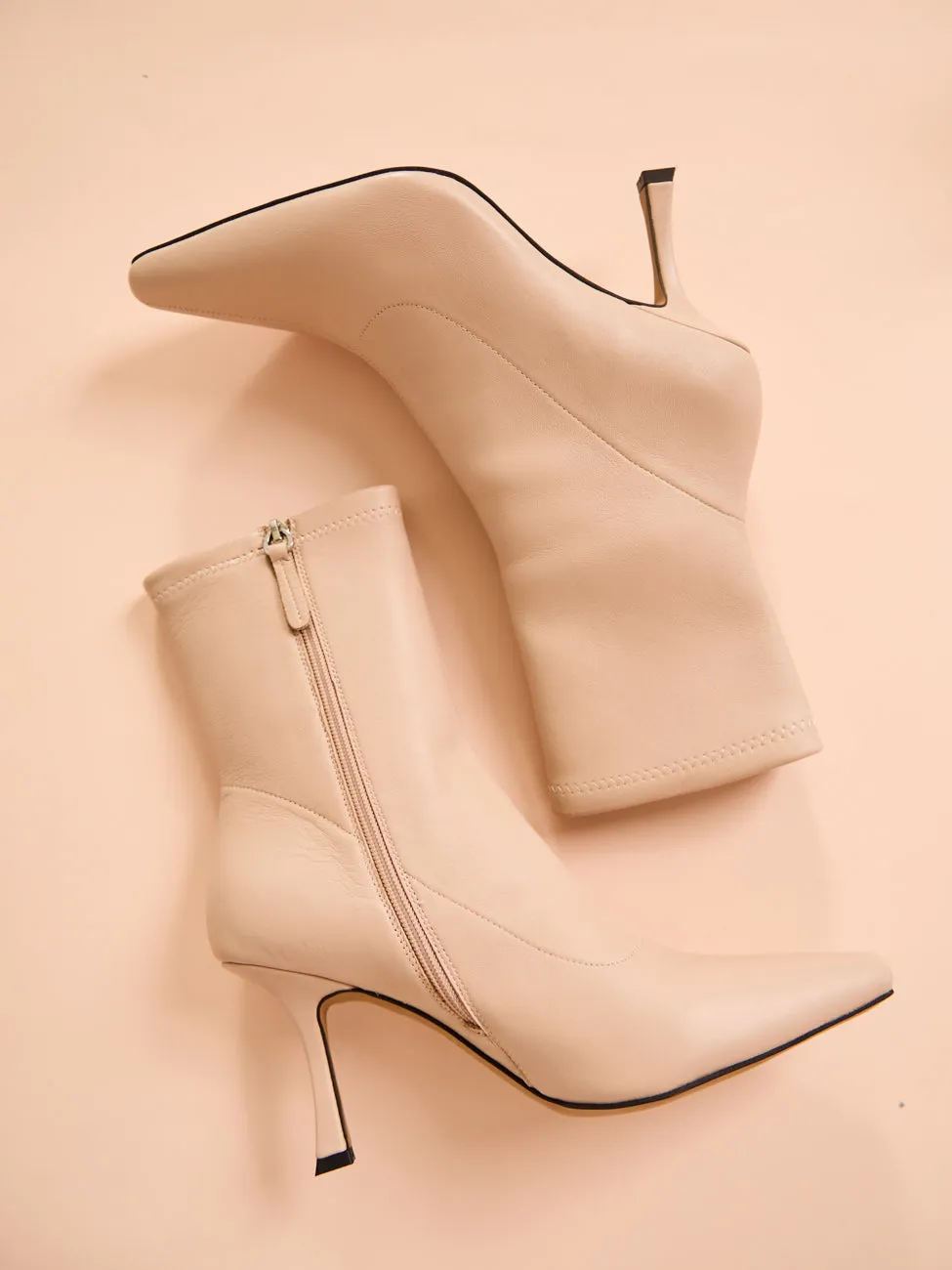 Alias Mae Carmen Boot in Cream