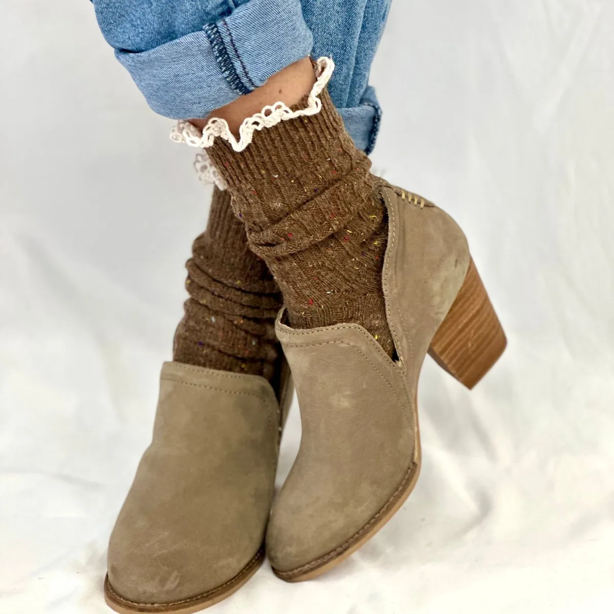 BOOTIE  lace slouch  socks - brown