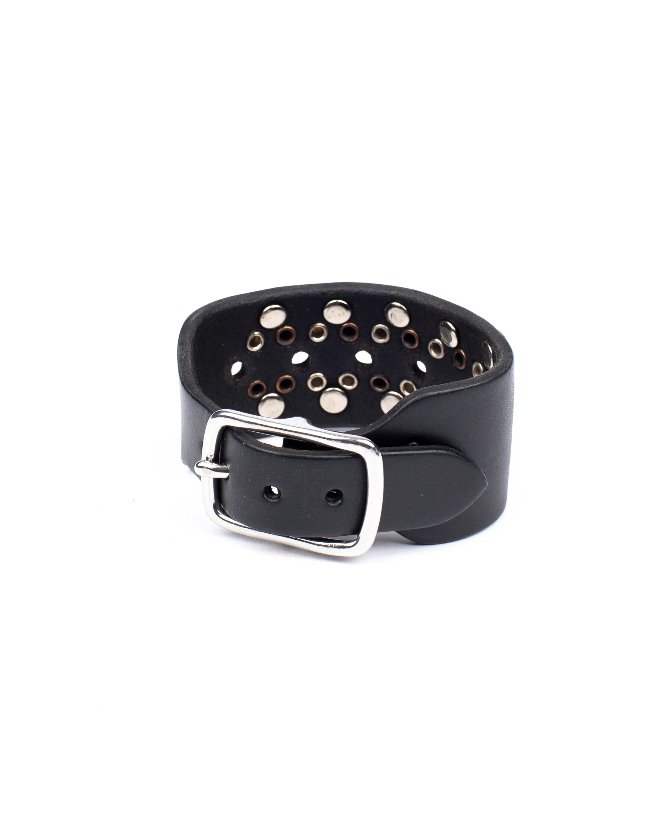 Classic buckle cuff studded