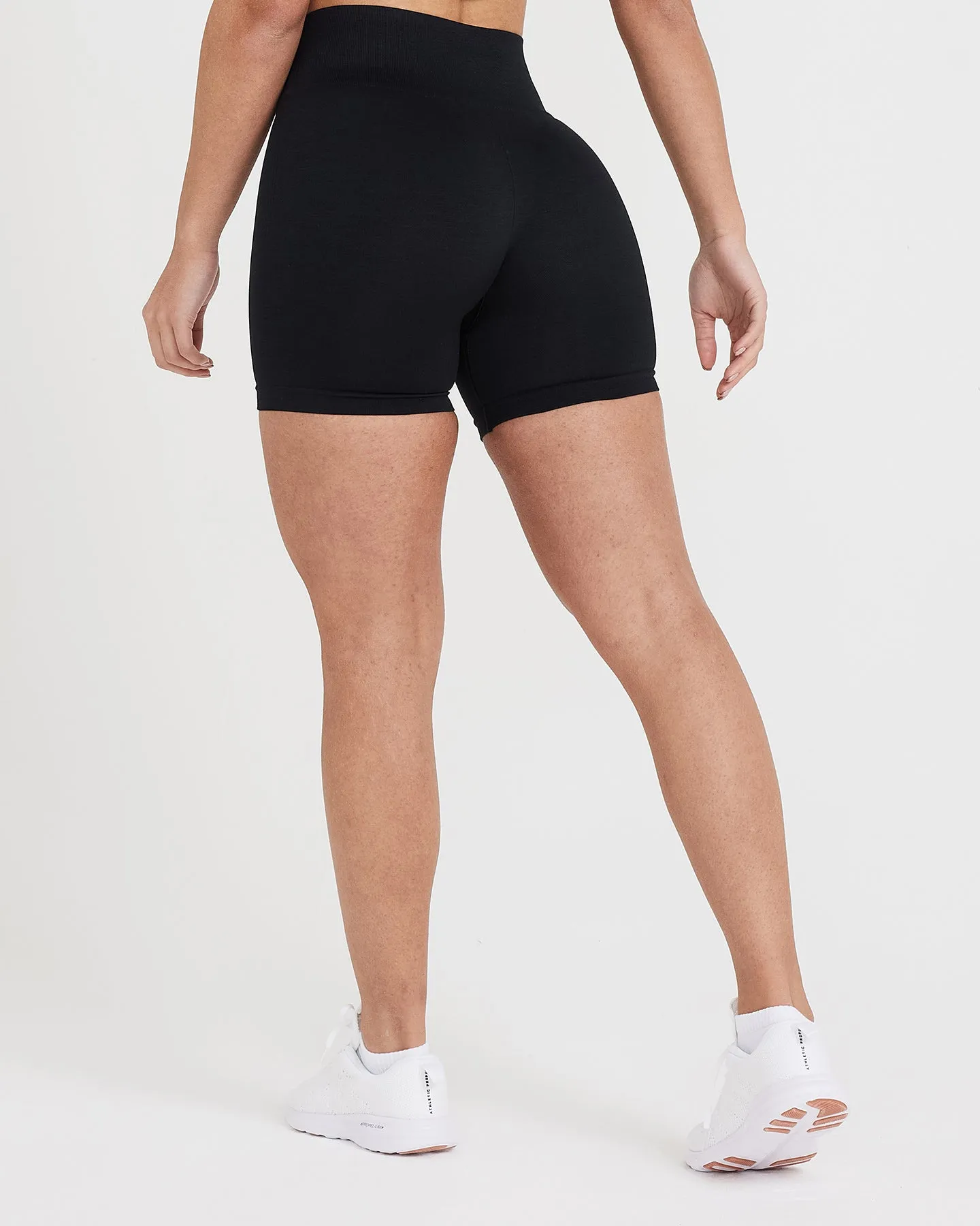 Classic Seamless 2.0 Shorts | Black Marl