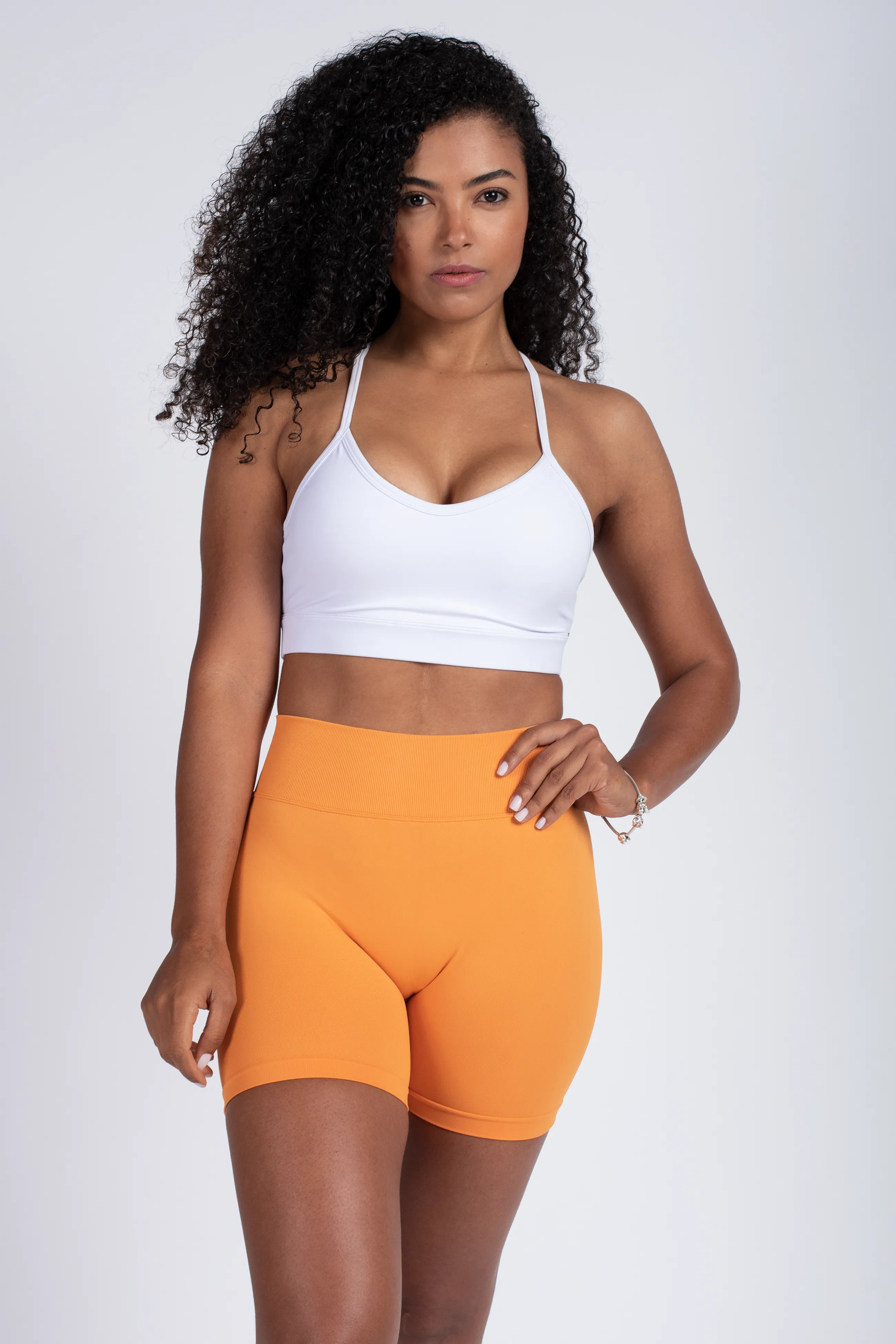 CORE SCRUNCH SHORTS - TANGERINE