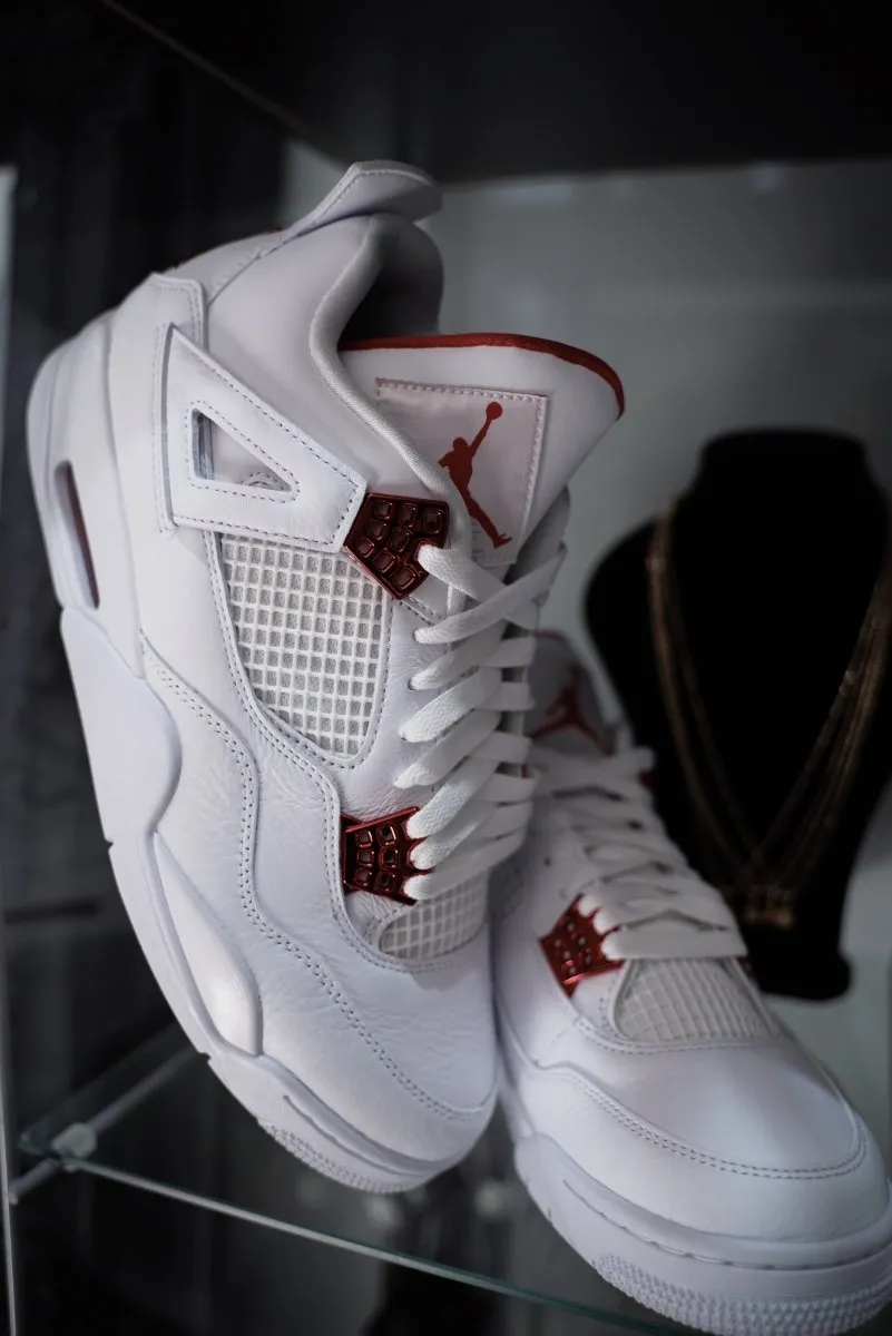 Jordan 4 Retro Metallic Red