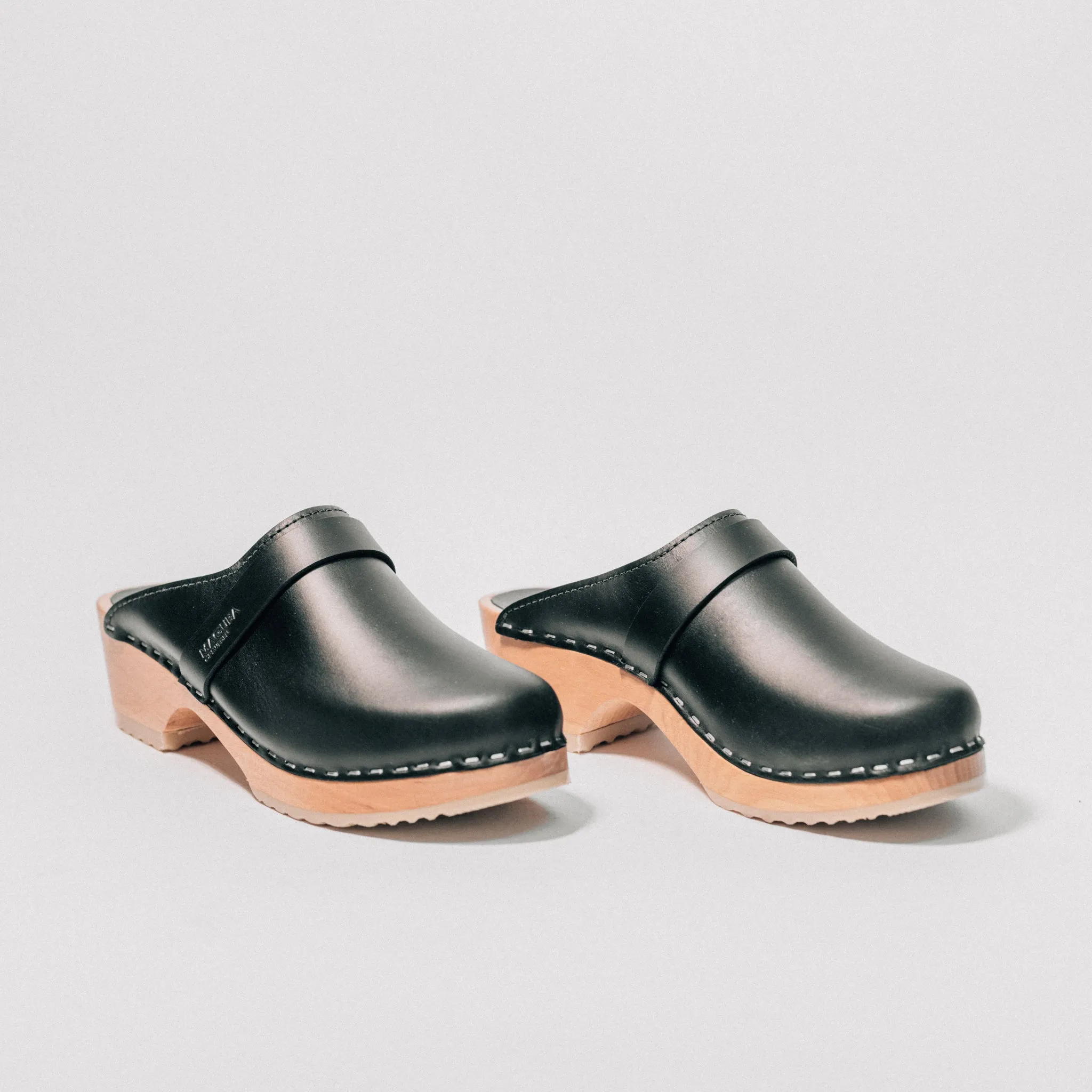 MAGUBA Berkeley  CLOG- BLACK