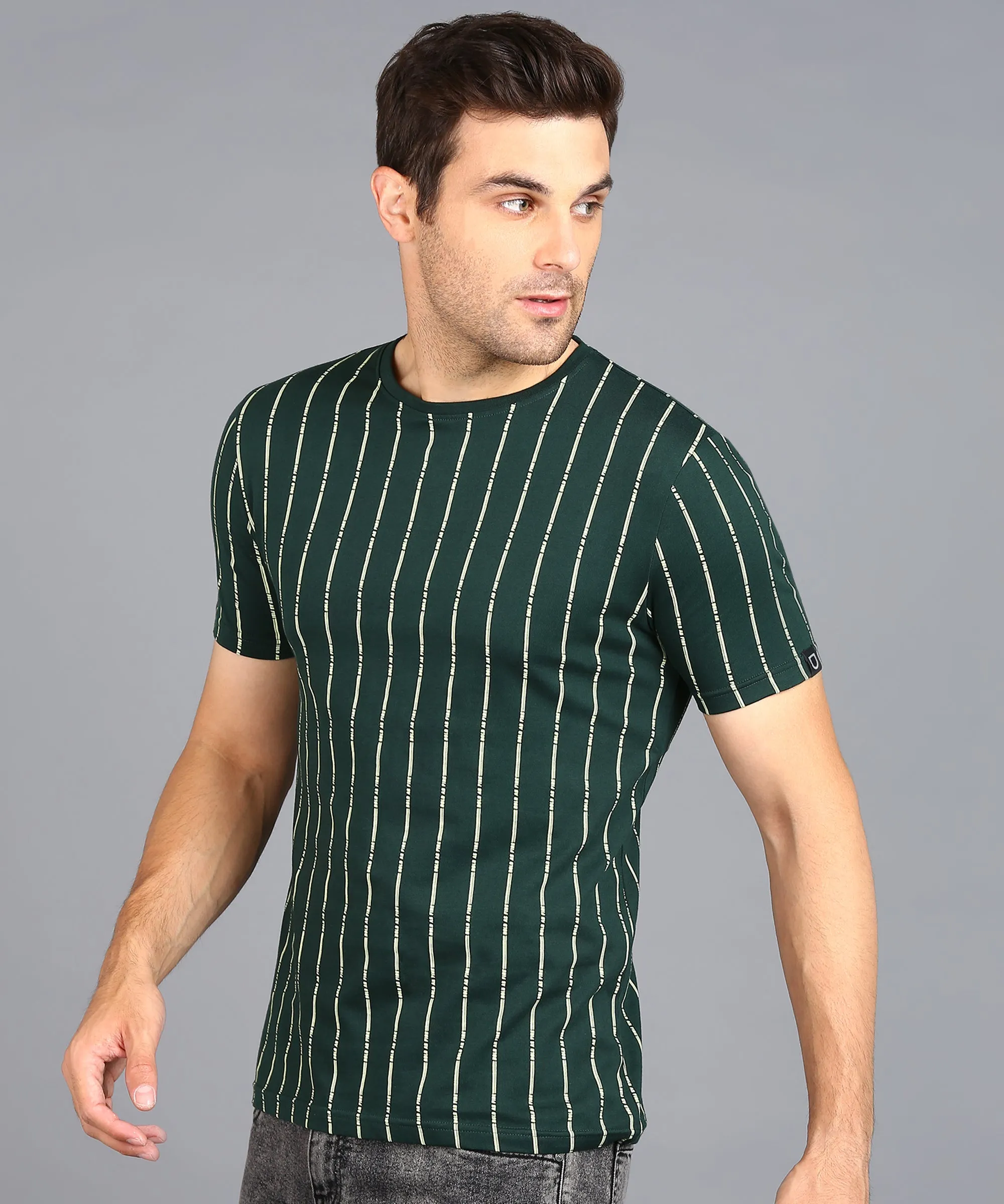 Men's Green Printed Round Neck Half Sleeve Slim Fit Cotton T-Shirt