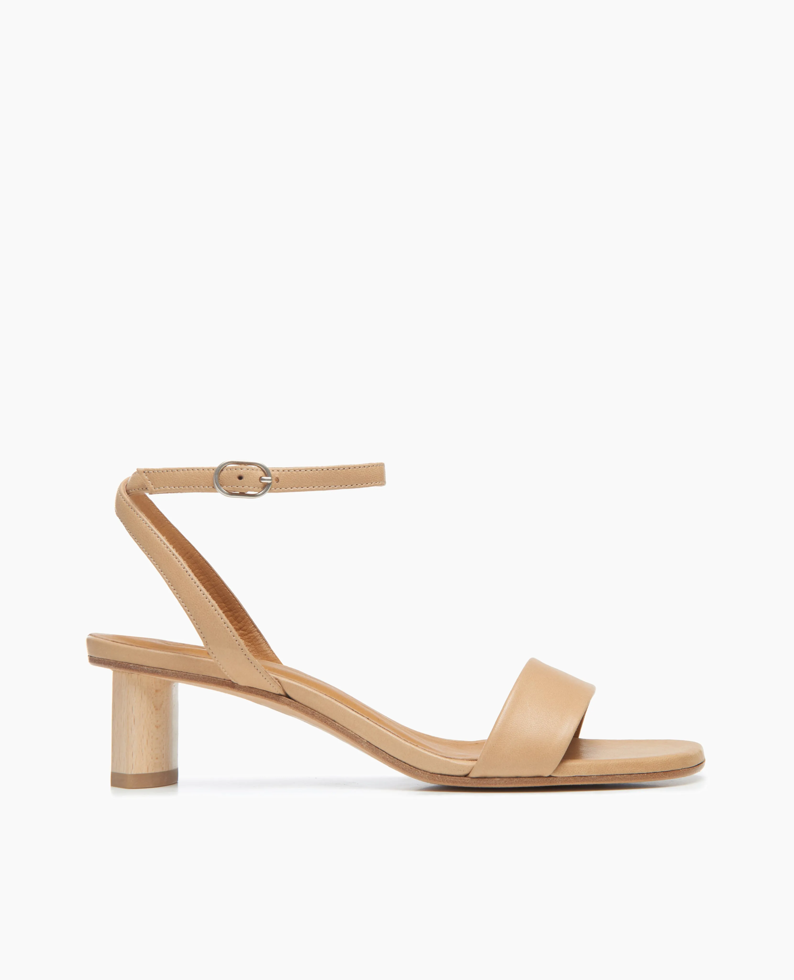 Noel Sandal