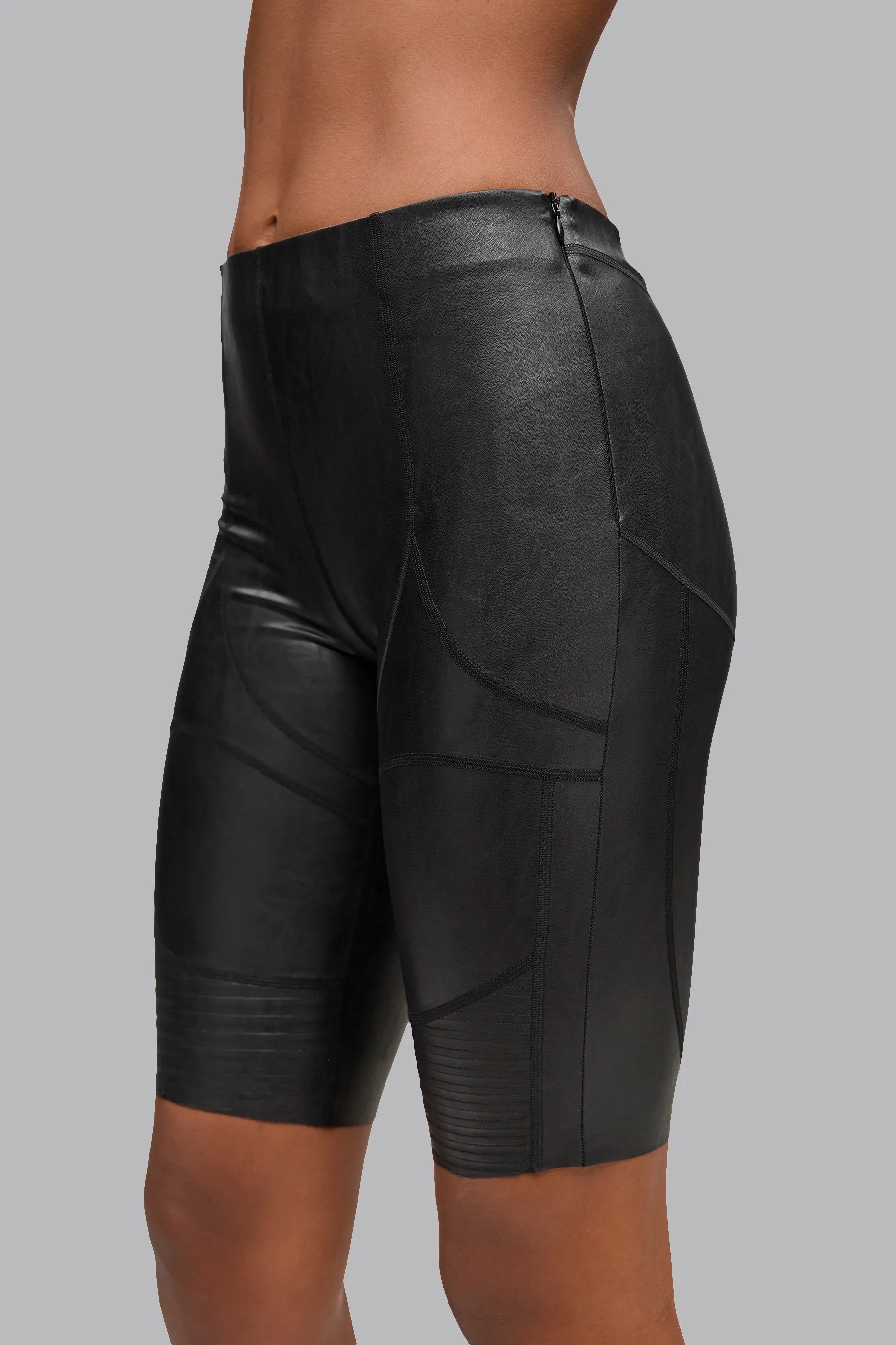 V_GAN 8.5" LEATHER SHORTS - Black